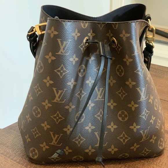 Authentic Louis Vuitton NéoNoé MM - Picture 2 of 9